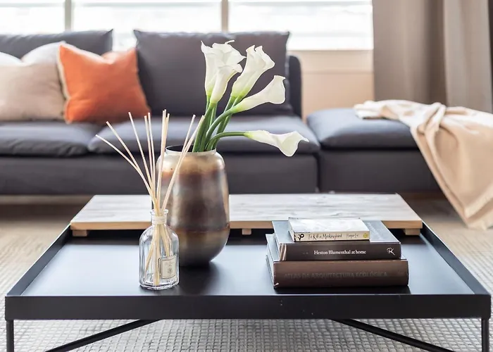 Penthouses By Your 公寓 *